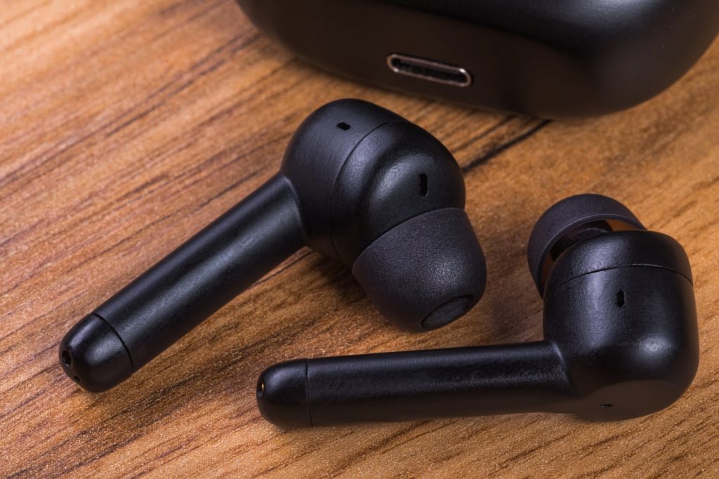 Discovering the Best Earbuds According to Artificial Intelligence